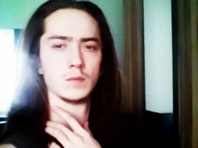 bolshoy-parni-v-runetkah-razdolbannaya-dirka-video