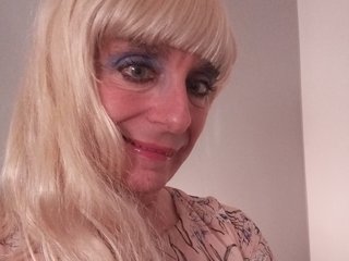A Sex Cam Horny Tranny Is What I Am And My Model Name Is Joofreyyhot! I'm 61 Yrs Old