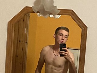 I Am A Blonde And I'm 19 Years Old, Berlin Is Where I Live