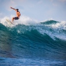 Целую неделю только спать, есть и кататься на серфе по 8 часов в день.