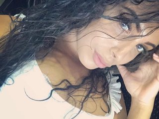 My Age Is 19 Yrs Old And A Cam Good-looking Gal Is What I Am