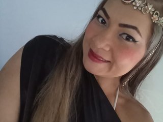 I Am A Brunette And I'm 25, My BongaCams Name Is ParadiseStar