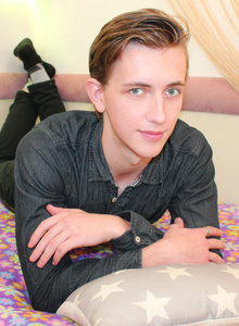 DevinAron me me photo 4472181