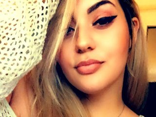 I'm A Camwhoring Hot Babe! My Name Is Sugarbaby55