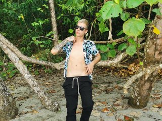 I Am A Blonde And People Call Me TrisGabrielo