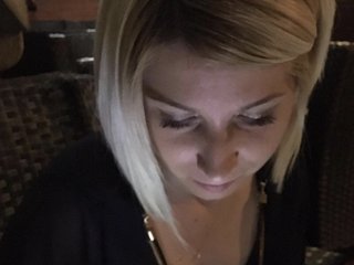 At BongaCams People Call Me Blond-ally And I'm 19 And A Sex Cam Dreamy Hottie Is What I Am