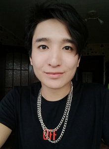 Justin-ey Me photo 5090056