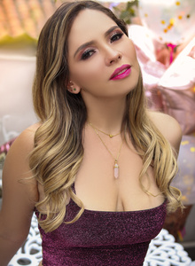 AliciaHannk It's my amazing birthday photo 5522819