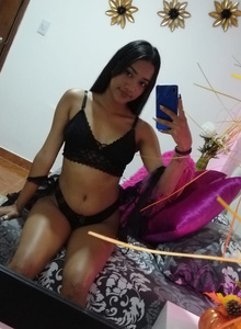 Nana-Smith photo 5286945 thumbnail