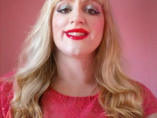 I Am A Blonde, A Live Chat Gorgeous Hottie Is What I Am! My Age Is 35 Years Old