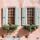 Свой большой дом у озера