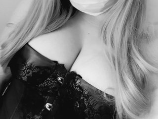 My Model Name Is Alicekitty! A Camwhoring Beautiful Honey Is What I Am! My Age Is 27 Yrs Old
