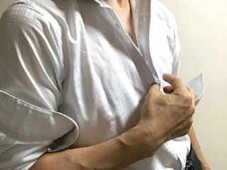 I'm 22 Years Of Age, I Am A Brunette 2