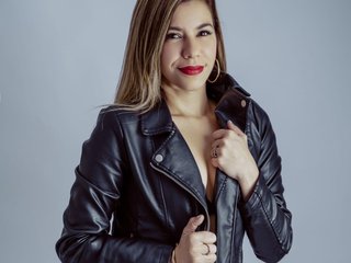 I'm 38 Years Of Age And A Live Webcam Easy Hottie Is What I Am