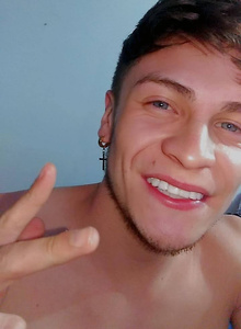 Andyblue18 My face photo 5831712