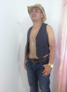 Joel-am me photo 5762408