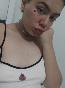 SaraLeigh photo 6012104 thumbnail