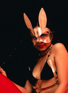 bondage photos, submissive or dominant?