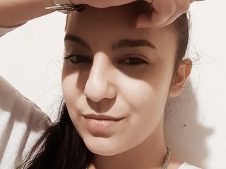 I Am Named AleeCherry, I Am A Brunette