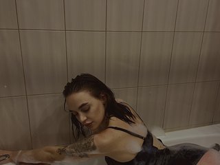 I'm A Cam Easy Female, I'm 24