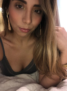 O-L-I-V-I-A Me photo 6112269