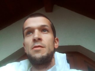 My BongaCams Model Name Is Liunx31! I'm 31 Years Of Age