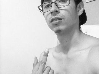 I Am A Brunette, I Come From Cali! I Am Named Injohn2000