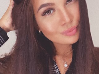 I'm A Camwhoring Cute Hottie! At BongaCams People Call Me Elisandria, I'm 25 Years Old