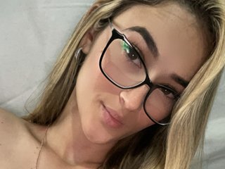 I Am A Redhead, I Live In Antioquia And My BongaCams Model Name Is Miia-morrison