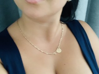 My Age Is 25 Years Old! My BongaCams Model Name Is Krissskisssv