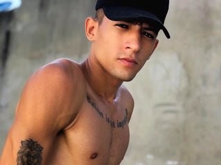 My BongaCams Model Name Is Sexy01dc And I Am A Brunette