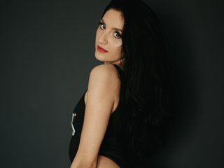 20 Is My Age! I'm A Live Chat Lovely Hottie! I Am A Brunette