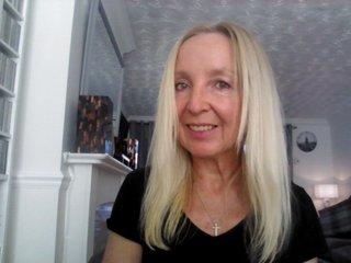 A Sex Cam Pretty Babe Is What I Am, I Am A Blonde! I'm 55