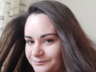 I Am A Brunette! A Camwhoring Attractive Chick Is What I Am! My Age Is 31 Yrs Old