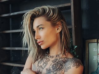 I'm A Cam Beautiful Hottie And I'm 19