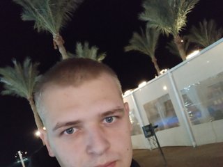 People Call Me HOWKiwe