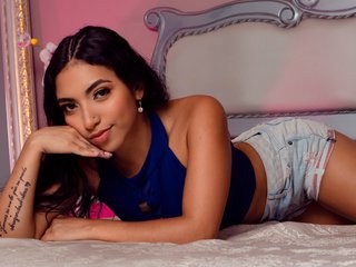 People Call Me EvelynSaenz And I Am A Brunette, A Live Cam Suave Bimbo Is What I Am