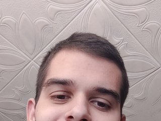 My Age Is 18 Years Old! My Name Is Maks-win