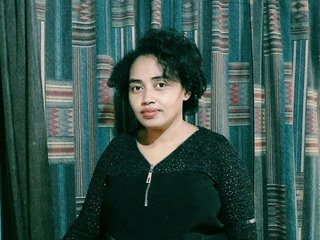 I Am A Brunette! At BongaCams I'm Named Misslady77 And I'm 38