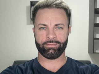 I Am A Brunette! People Call Me JhonnySparks And I Come From Bucuresti