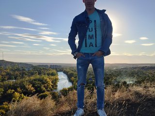 I'm 25, I Am A Brunette! My Model Name Is Goldboy136913