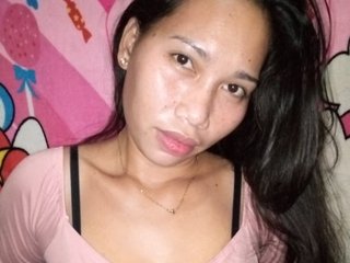 At BongaCams People Call Me Holly-hooter And 26 Is My Age