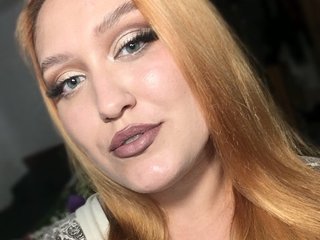 I Am A Brunette! My Name Is Banny551, I'm 18