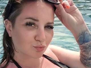 A Sex Cam Engaging Girl Is What I Am And I Am A Blonde, I Come From London