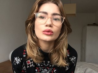 A Live Cam Delectable Bimbo Is What I Am And I'm 23 Years Of Age