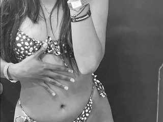 I'm A Camwhoring Attractive Girl, I Am A Brunette, I'm 20 Years Old