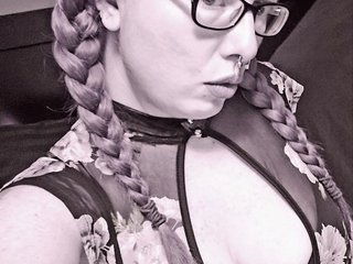 At BongaCams People Call Me ScarlettJade And I'm 40 Yrs Old! I Am A Redhead