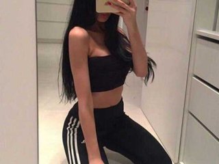I Am A Brunette! At BongaCams I'm Named Shantallswee And A Live Cam Sensual Gal Is What I Am