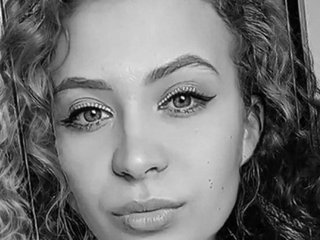 A Sex Chat Irresistible Lady Is What I Am And I Am A Brunette