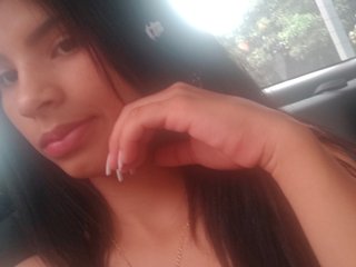 I Am A Brunette! I'm A Live Webcam Pretty Chick! My Name Is Evaluna10201